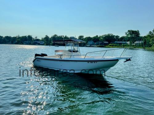 Boston Whaler Outrage 26 scheda tecnica 